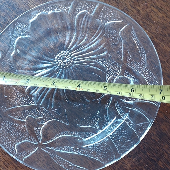 3 Elegant Clear Glass Floral Dessert Plates - Picture 2 of 2